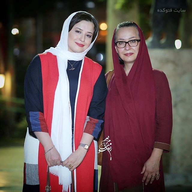 عکس مهراوه شریفی نیا و مادرش آزیتا حاجیان