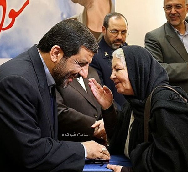 تصویر Mina Jafarzadeh در کنار عزت الله ضرغامی